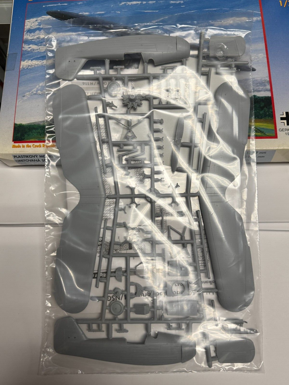 AML 1/72 Plastic Model Kit Heinkel He-46C #72001 Open Box Parts Sealed