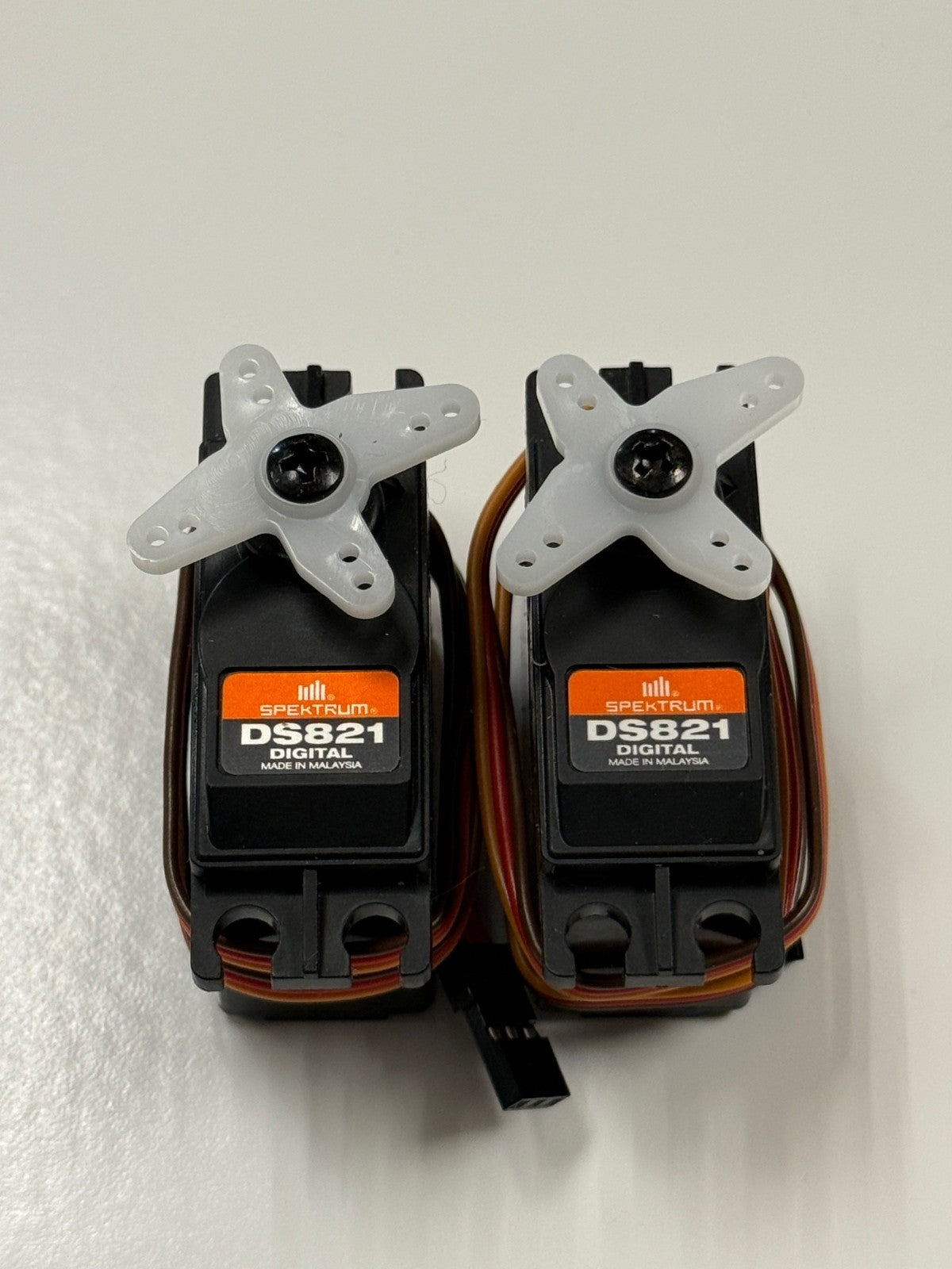 New Pair of Spektrum DS821 821 Digital High Torque RC Airplane Servos