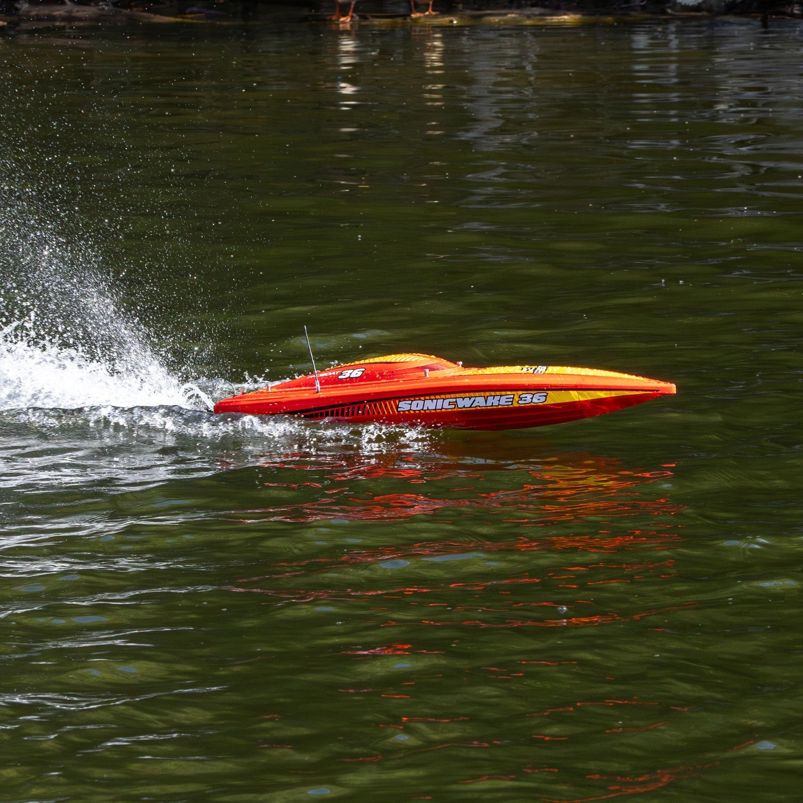 Pro Boat PRB-2171T2 Sonicwake 36 V3 Self-Righting Brushless 8S RTR Black