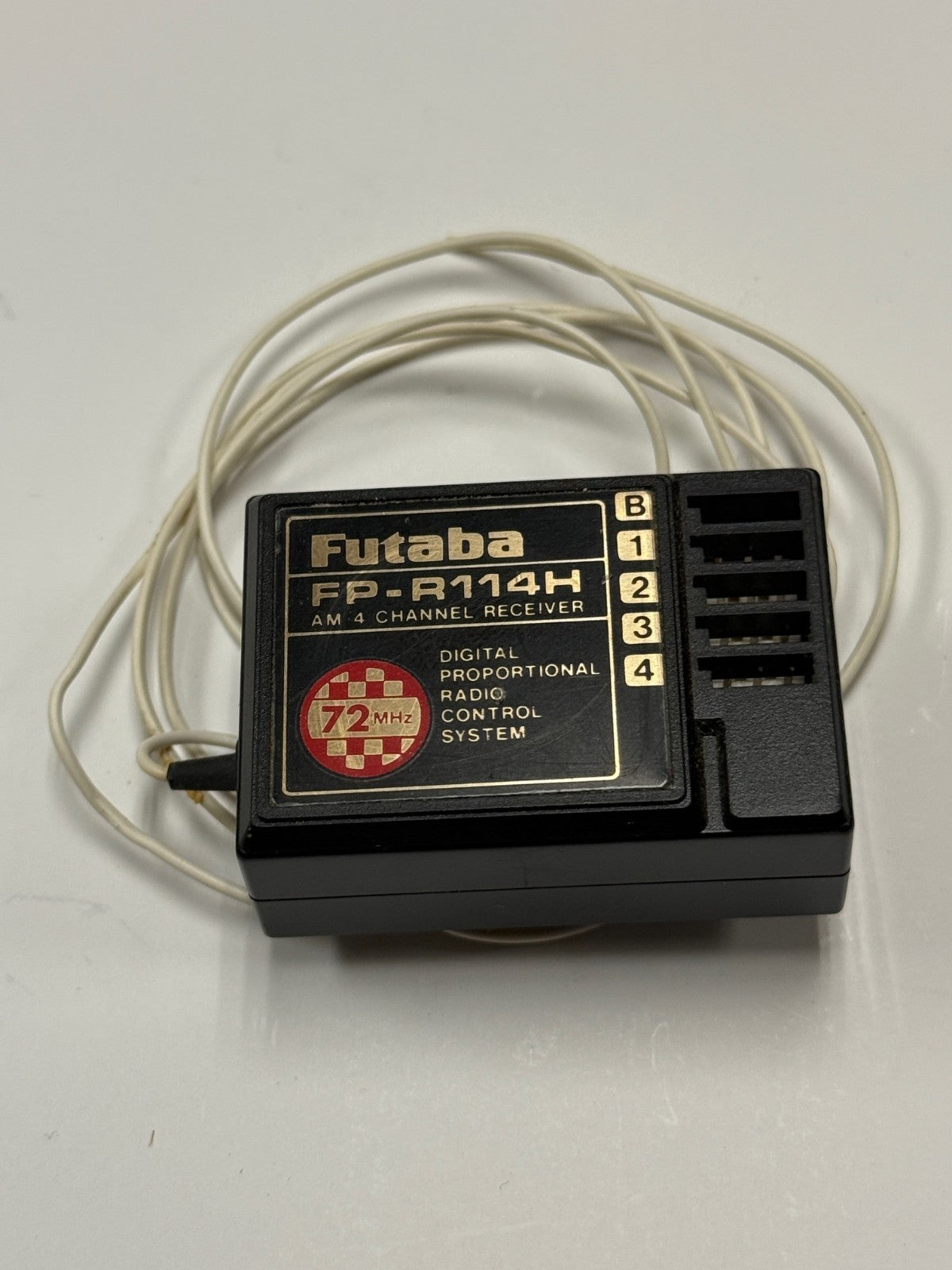 Really Nice Futaba R114H FP-R114H AM 72mhz RC Airplane Receiver RX J Plug