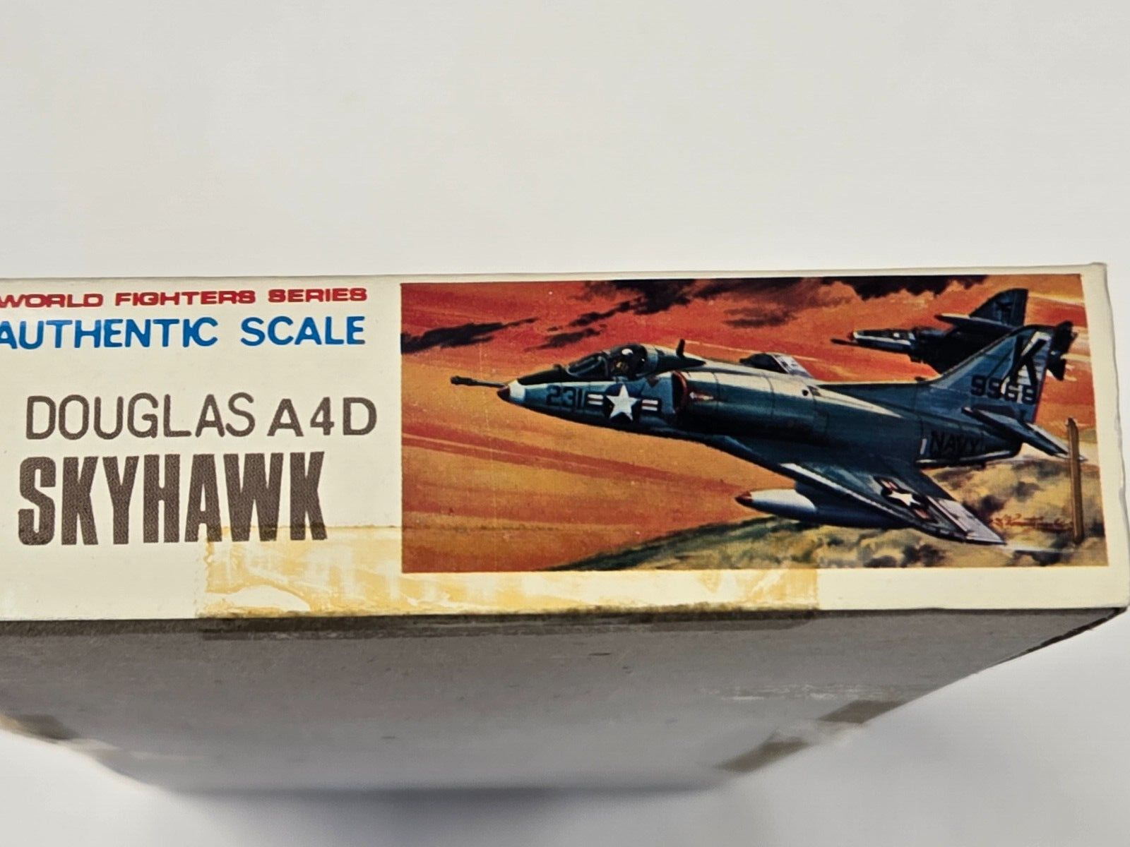 BANDAI US Navy Douglas A4D Skyhawk JET AIRCRAFT 1:72 Model Kit New in Box