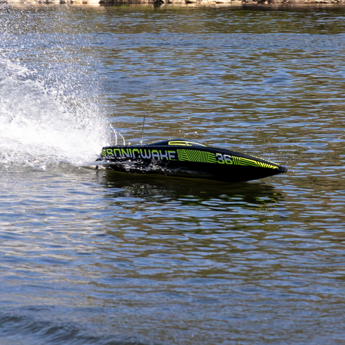 Pro Boat PRB-2171T1 Sonicwake 36 V3 Self-Righting Brushless 8S RTR Black