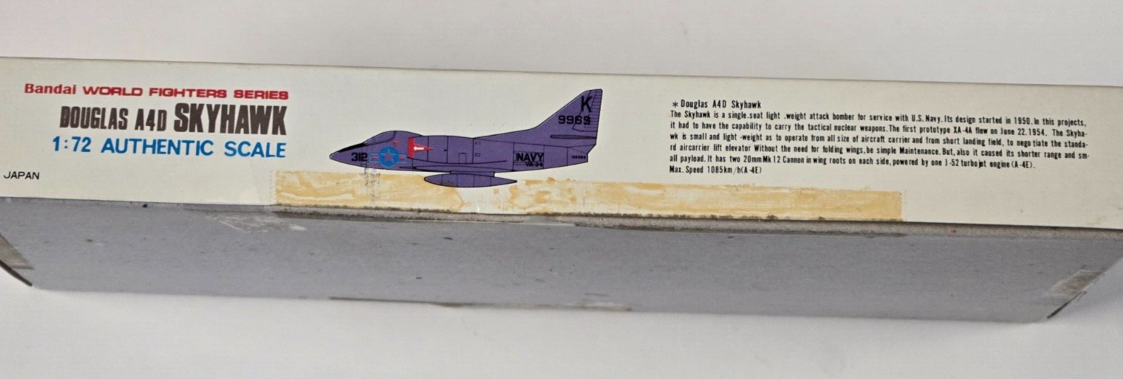 BANDAI US Navy Douglas A4D Skyhawk JET AIRCRAFT 1:72 Model Kit New in Box