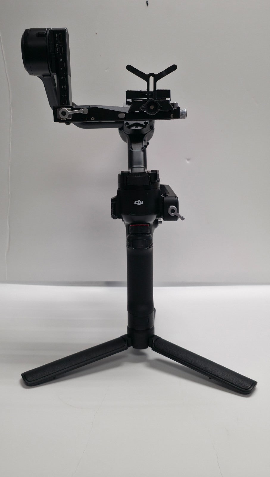 DJI RS 4 3-Axis Gimbal Stabilizer for Cameras (CP.RN.00000343.04)
