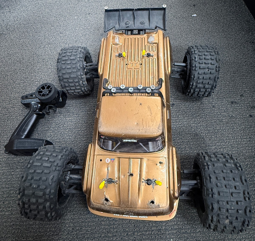 Arrma Outcast 4S BLX Brushless RTR 1/10 Scale Stunt Truck (Bronze)