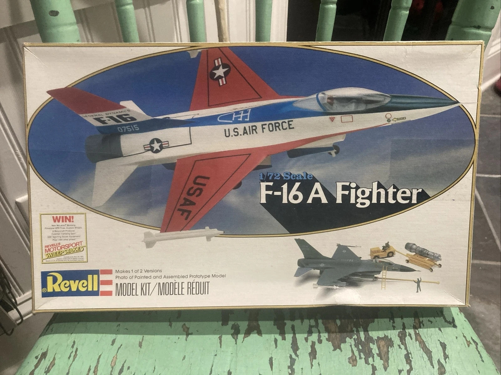 Vintage Revell F-16A Fighter Model Kit - 1981 Military Jet Plane 1/72 Scale New