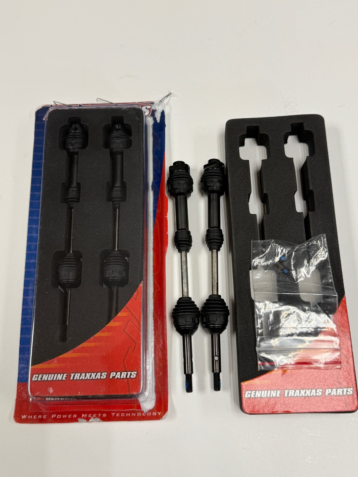 New out of Package Traxxas Front and Rear Heavy Duty Steel CV Driveshaft : Slash