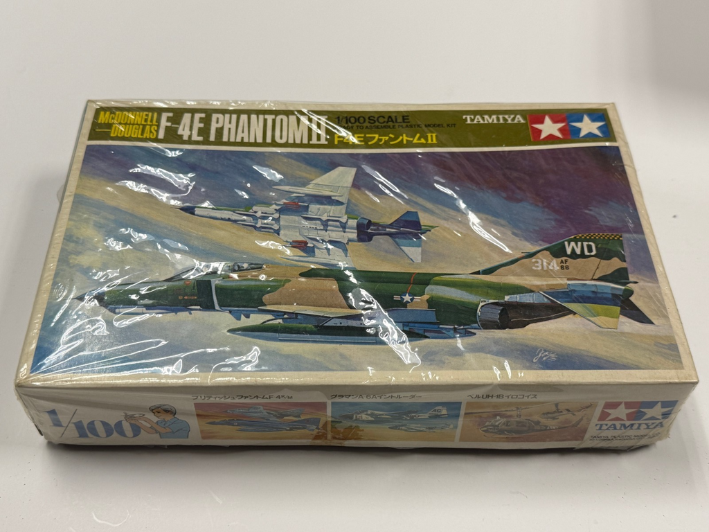 Tamiya McDonnell Douglas F-4E F4E Phantom II 1/100 Scale Plastic Model Kit
