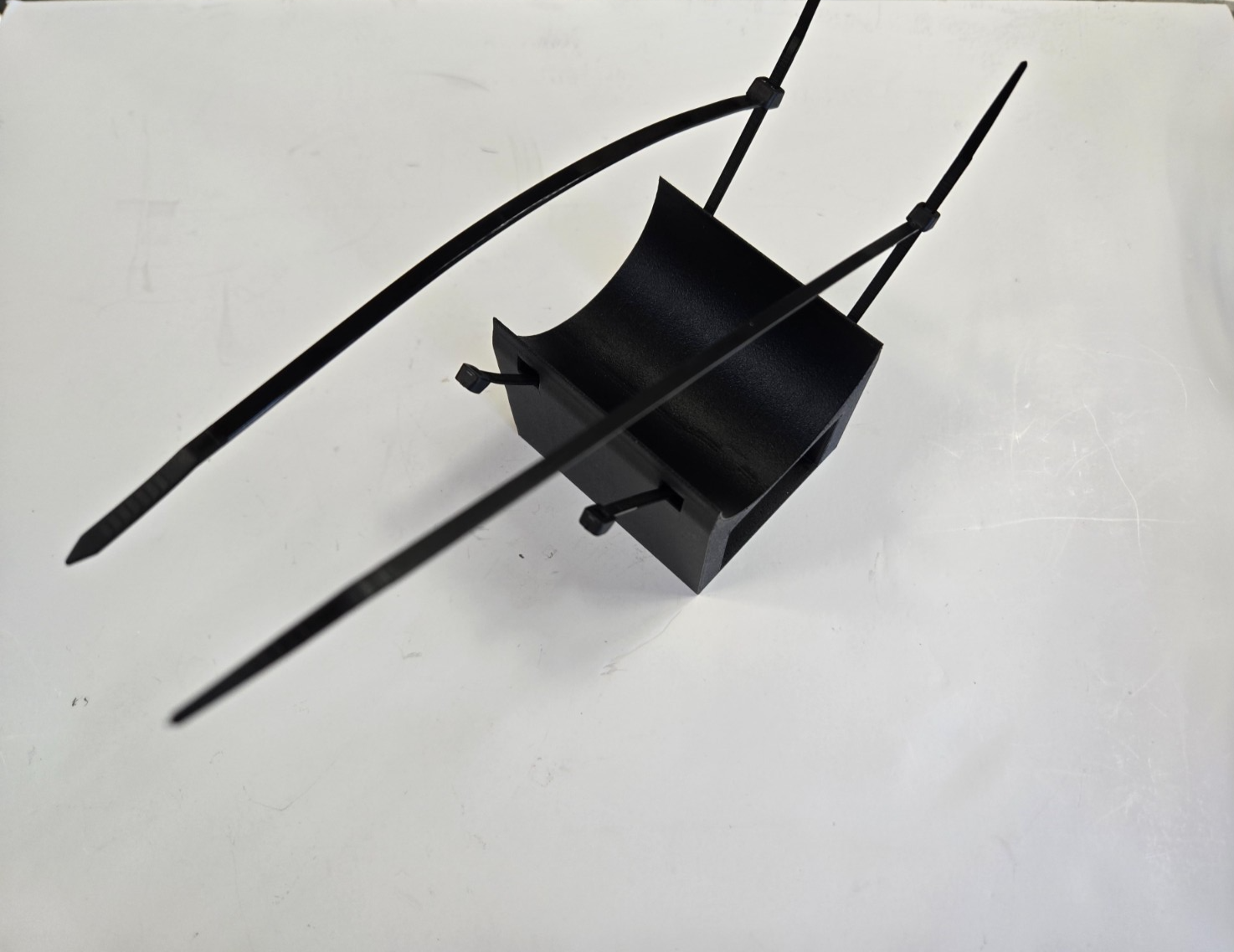 3D Printed Battery Mount and Stand For Sullivan Dynatron Includes Battery