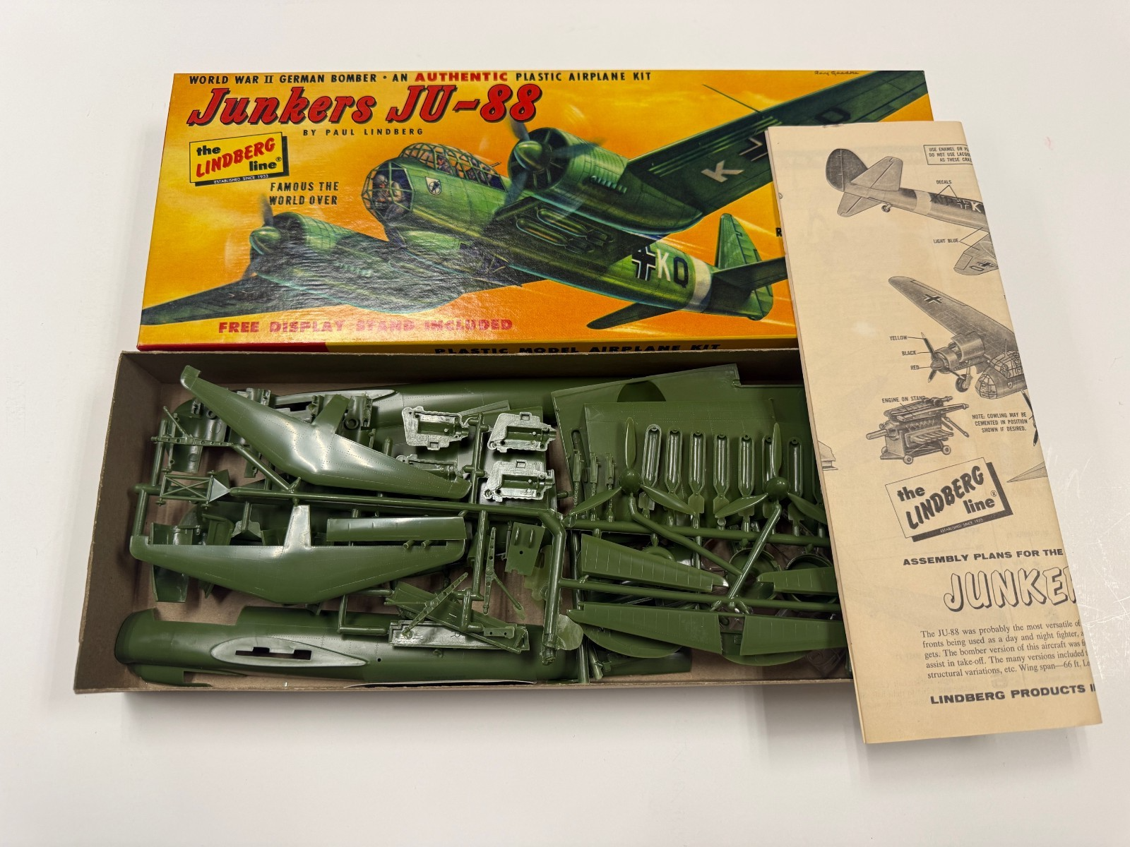 Vintage Lindberg Line Junkers JU-88 Plastic Model kit #545:98 1/3" Scale