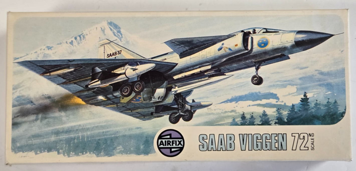 Airfix 1/27 SAAB Viggen Cat No. 395 Code No. 03015-1