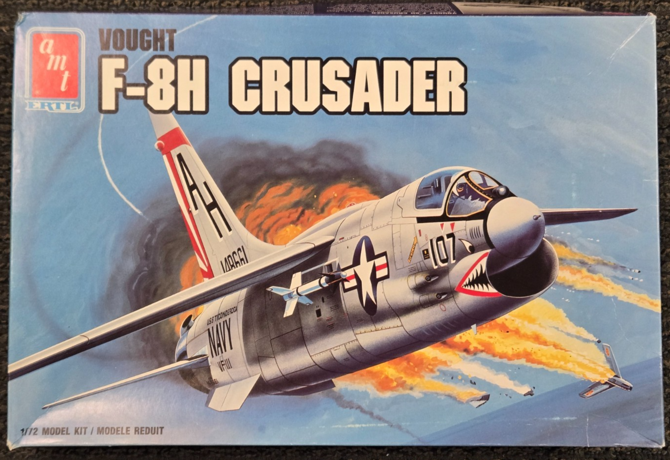 AMT Ertl 1/72 Vought F-8H Crusader Plastic Model Kit 8809 NIOB 1989 Vintage