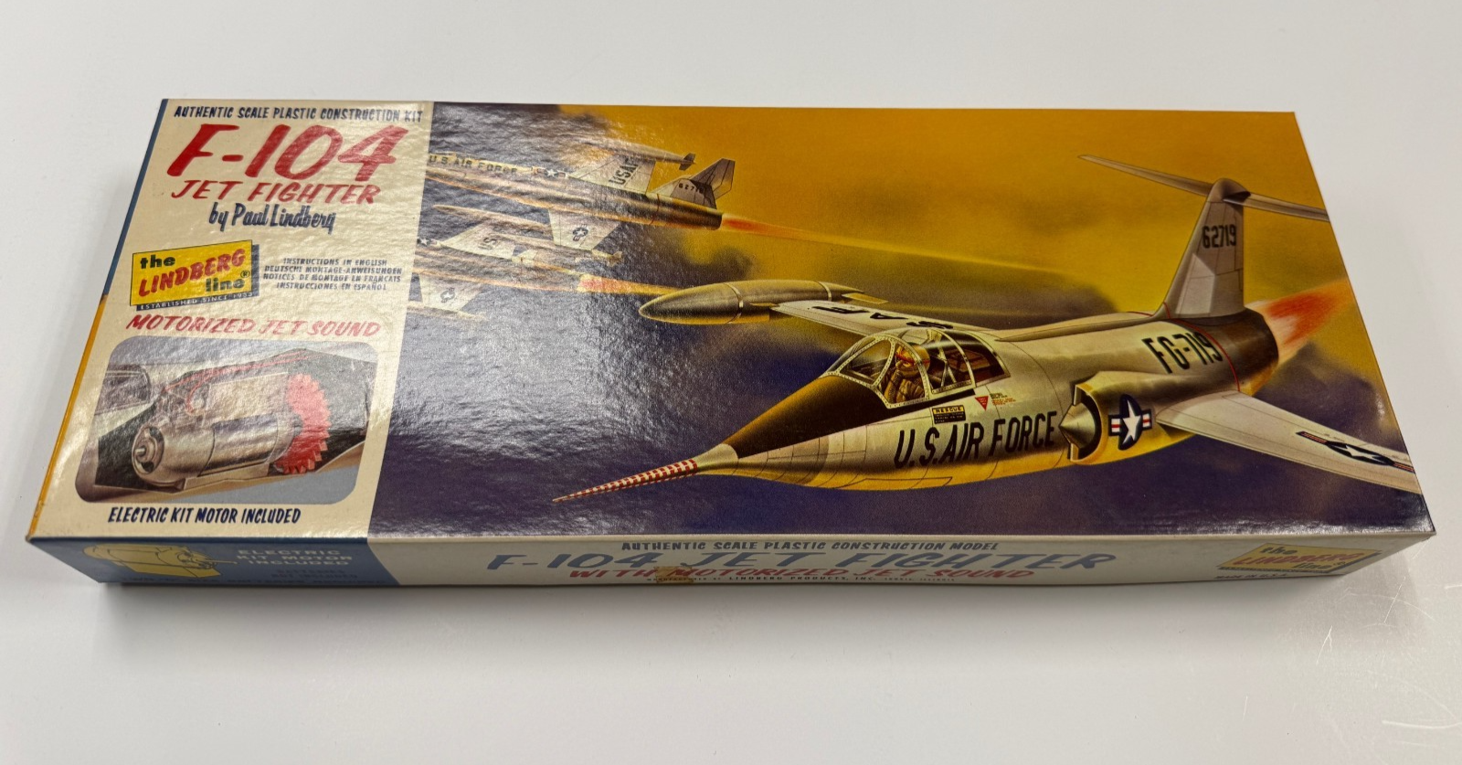 Lindberg F-104 F104 Jet Fighter w/Motorized Sound Plastic Model Kit