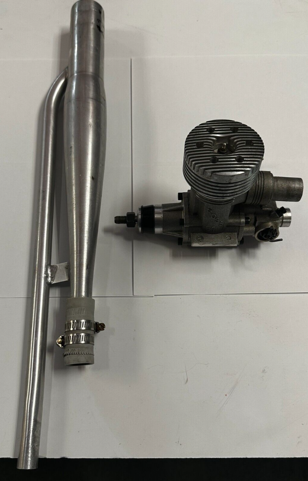 Excellent Rossi .61 61 Two Stroke Rear Exhaust RC Airplane Engine w/ Tuned Pipe