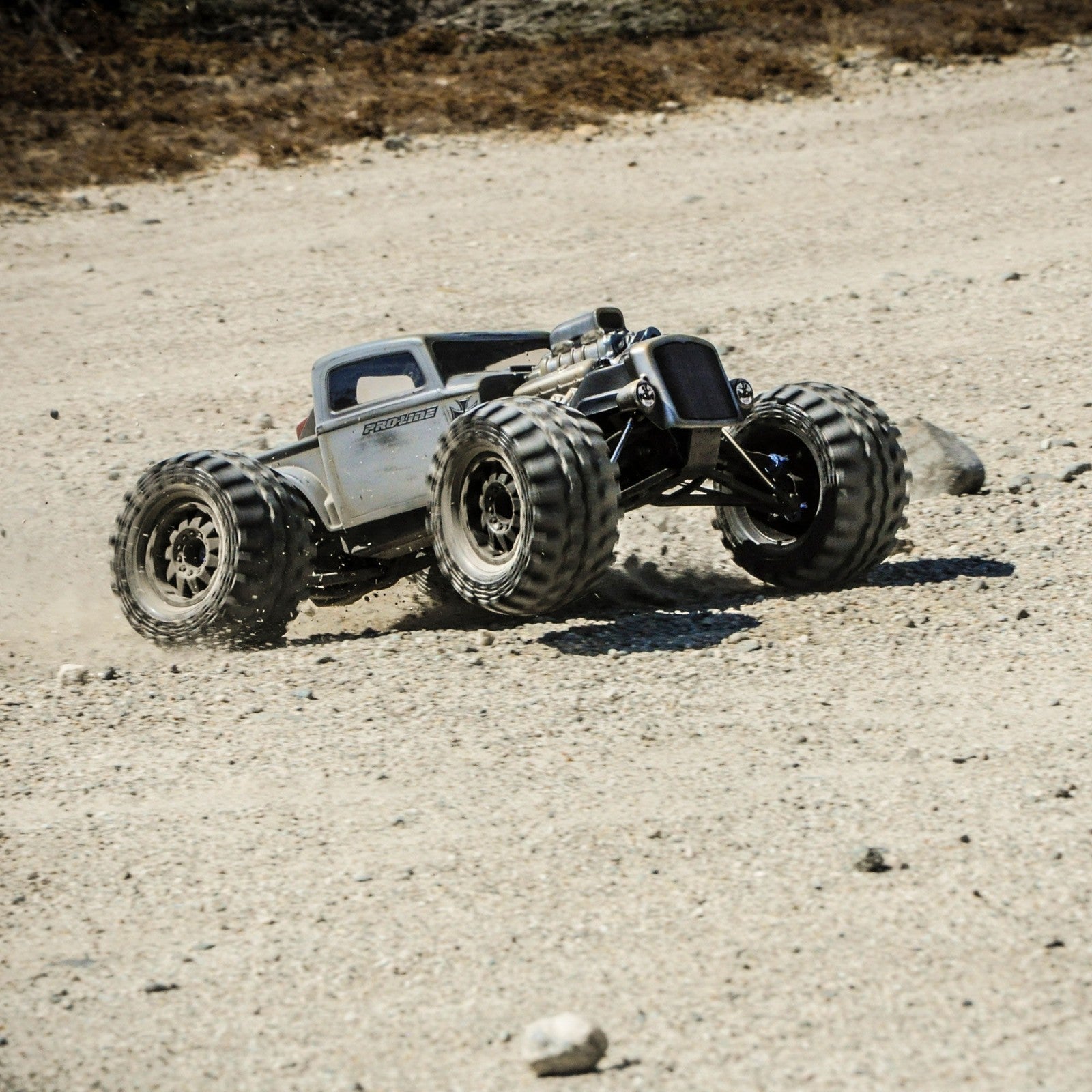Proline 1/8 Scale Rat Rod Clear Body: Monster Truck PRO341000 : Revo 3.3 Summit