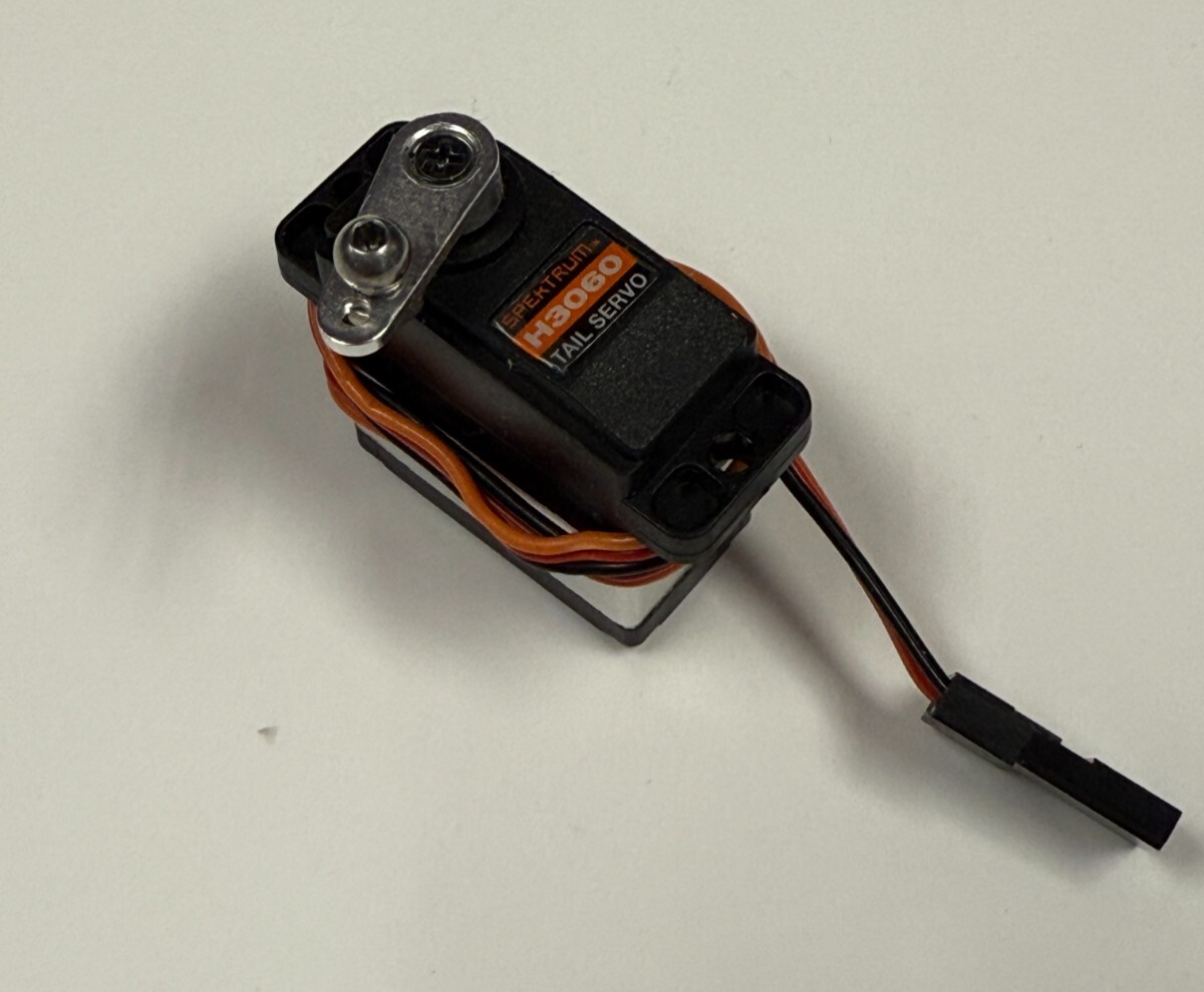 Spektrum RC H3060 3060 MG Metal Gear RC Micro Tail Servo SPMSH3060