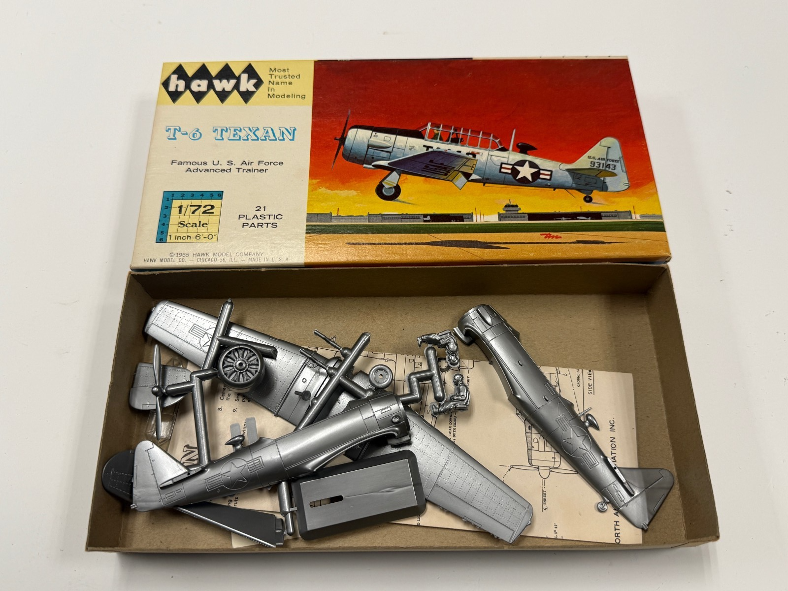 Vintage Hawk 1/72 Scale T-6 Texas T6 Plastic Model Airplane Kit 610-50