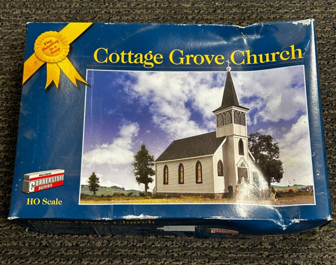 Walthers Cornerstone HO Scale Building/Structure Kit Cottage Grove Church