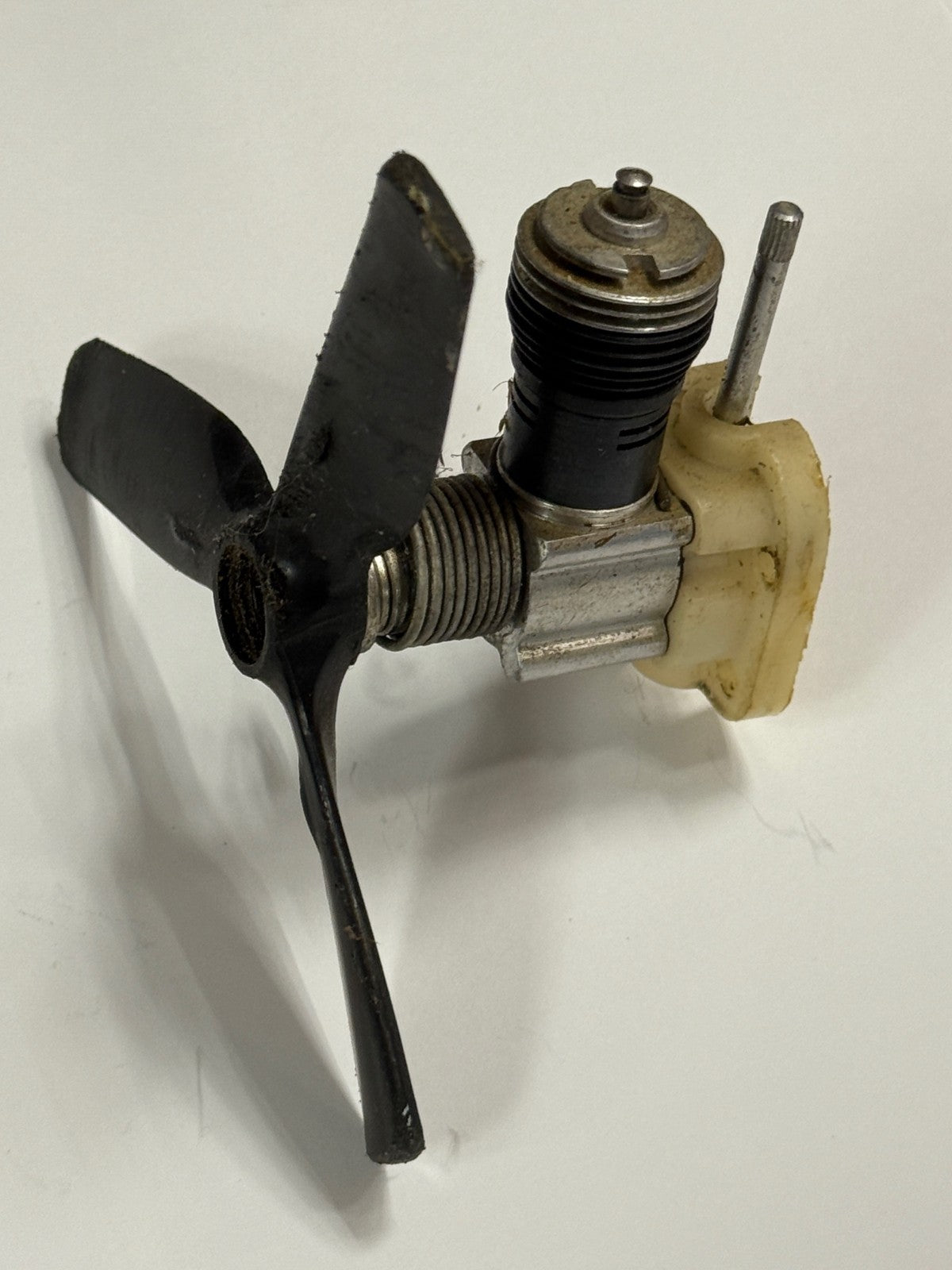 Vintage COX .049 049 Nitro CL FF Free Flight Model Airplane Engine
