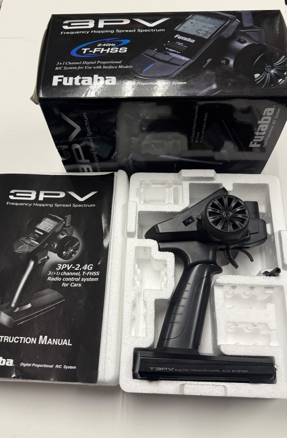 Futaba 3PV 3 Channel 2.4ghz FHSS SFHSS RC Car / Truck Transmitter