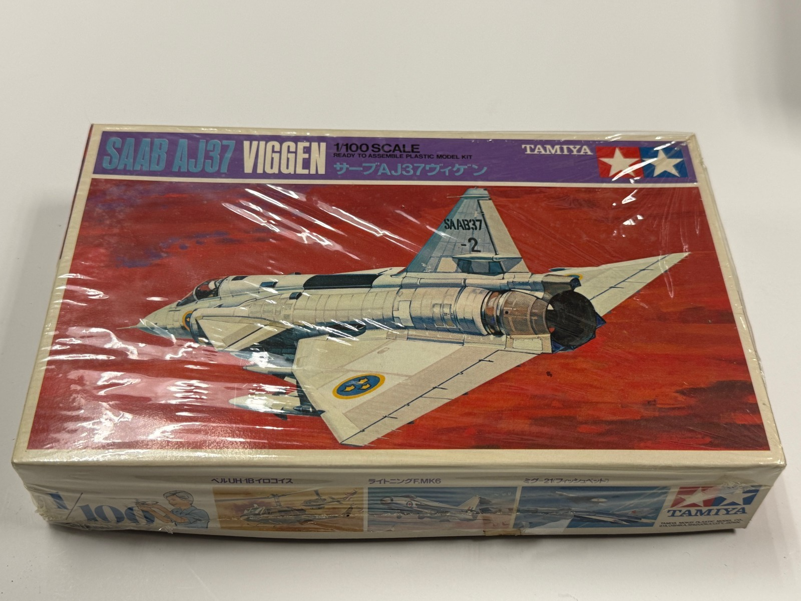 TAMIYA SAAB AJ37 VIGGEN MINI JET SERIES NO. 11 - 1:100 - 60011 Plastic Model Kit