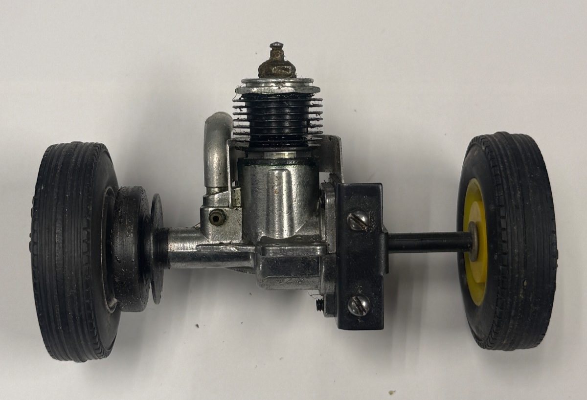 Vintage OK Cub .074 Glow Engine Tether Car Drive Axle Wheel Assembly Herkimer