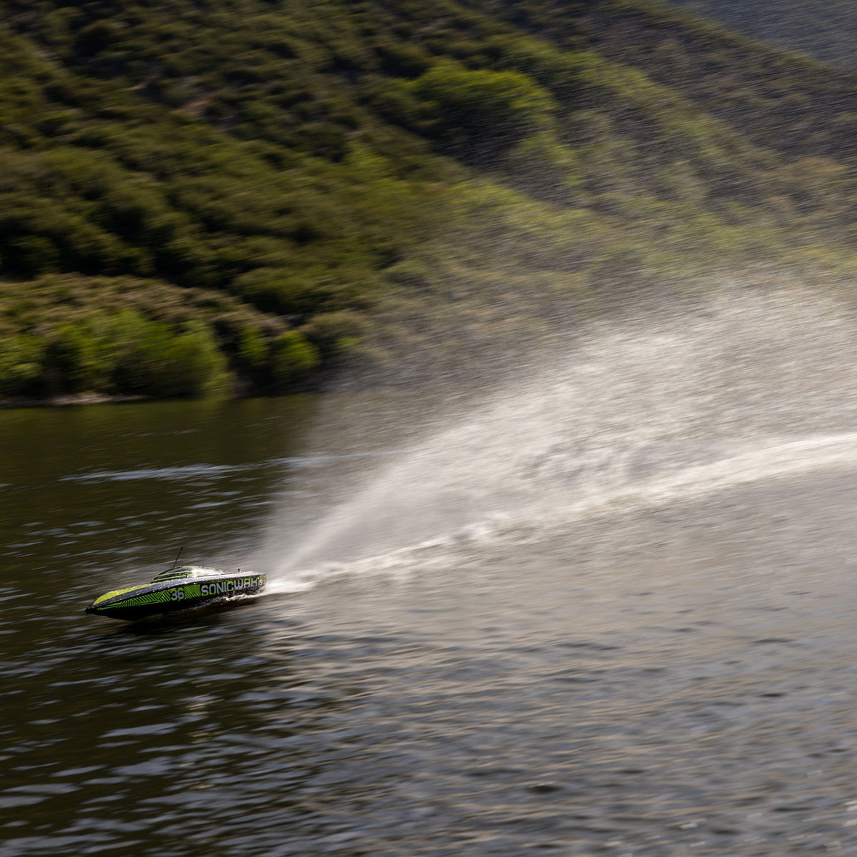 Pro Boat PRB-2171T1 Sonicwake 36 V3 Self-Righting Brushless 8S RTR Black