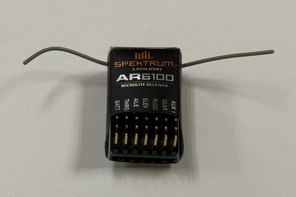 Really Nice Spektrum AR6100 AR 6100 DSM2 Remote Control Receiver RX SPMAR6100