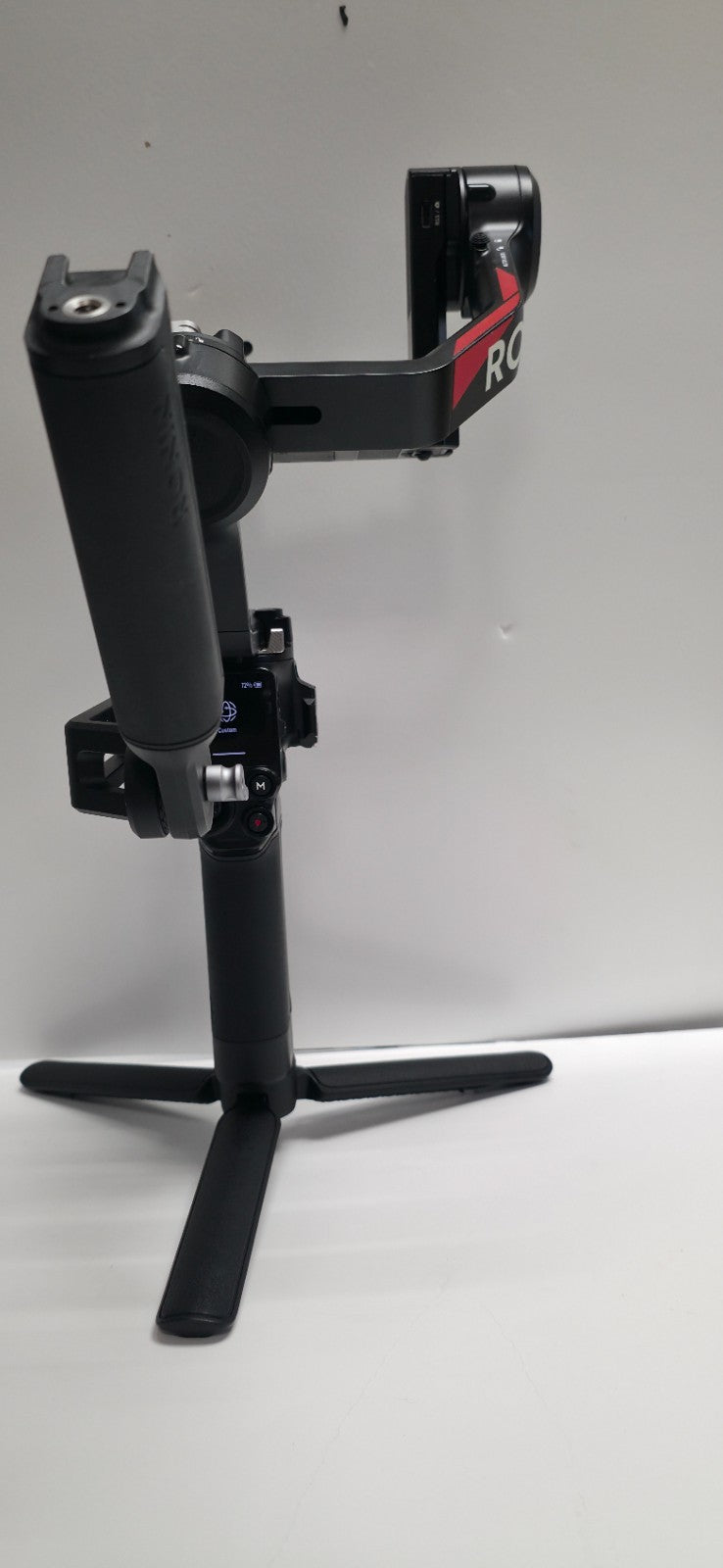DJI RS 4 3-Axis Gimbal Stabilizer for Cameras (CP.RN.00000343.04)