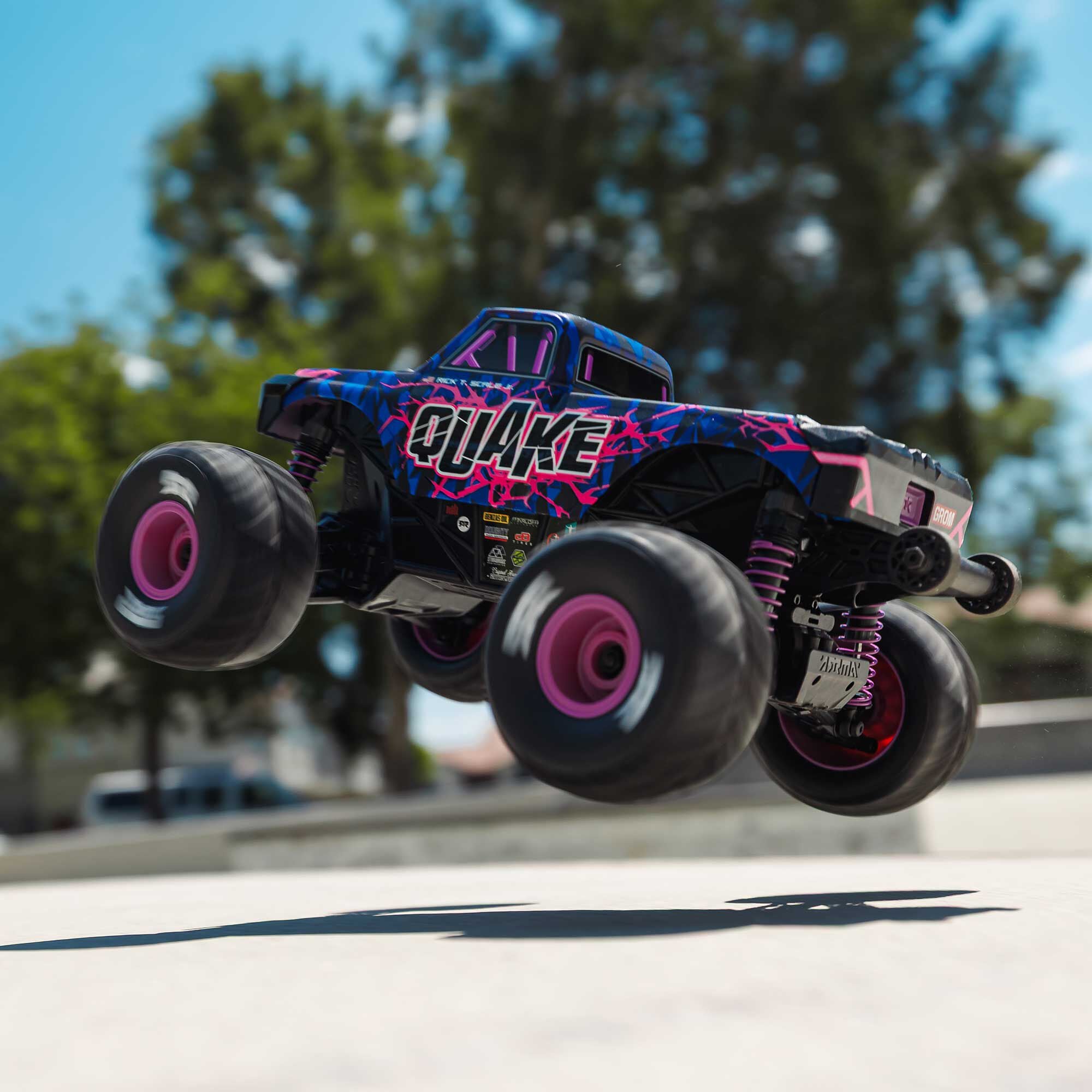 1/16 QUAKE GROM 4X4 RTR Brushed Monster Truck (Battery & Charger Included) ARA2137