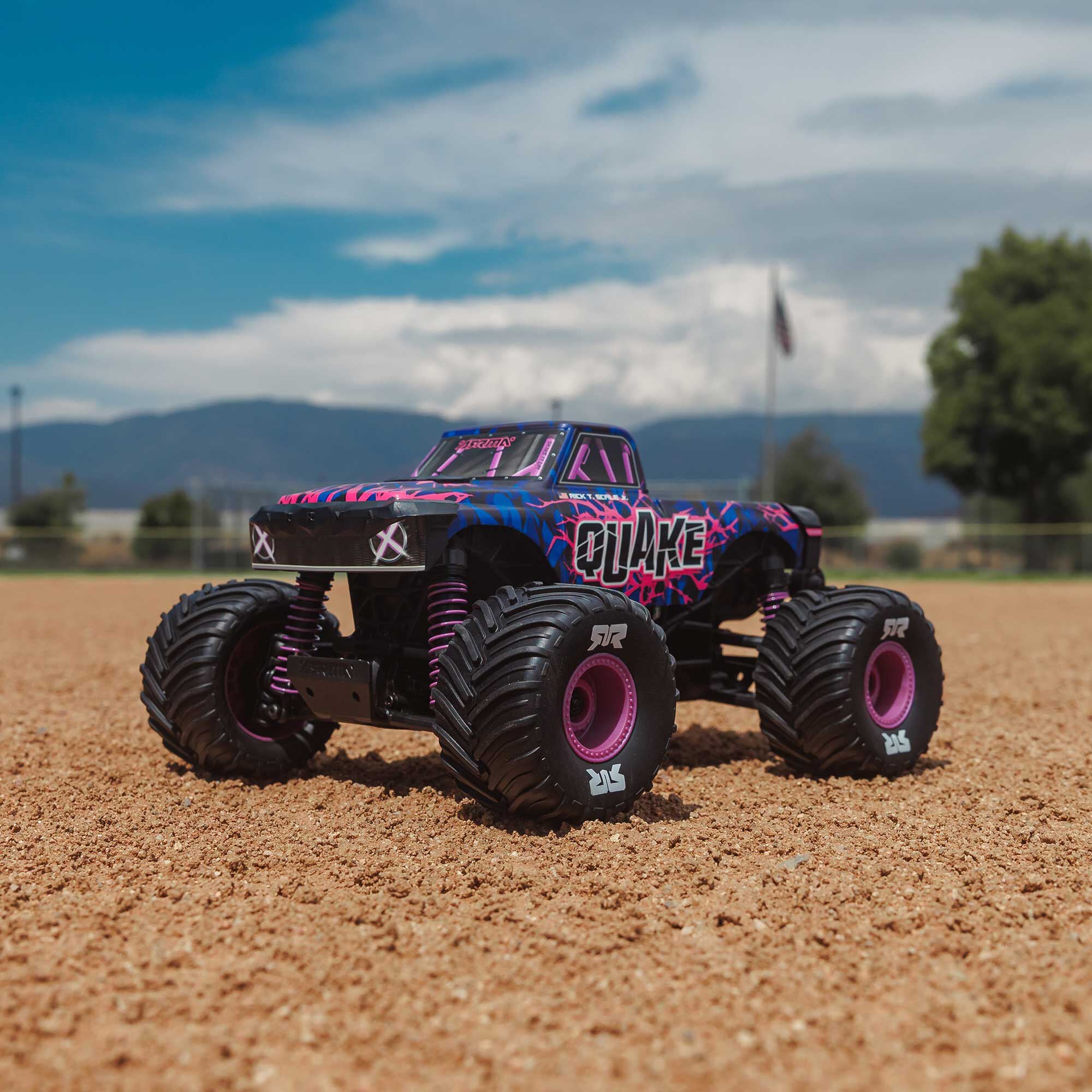 1/16 QUAKE GROM 4X4 RTR Brushed Monster Truck (Battery & Charger Included) ARA2137
