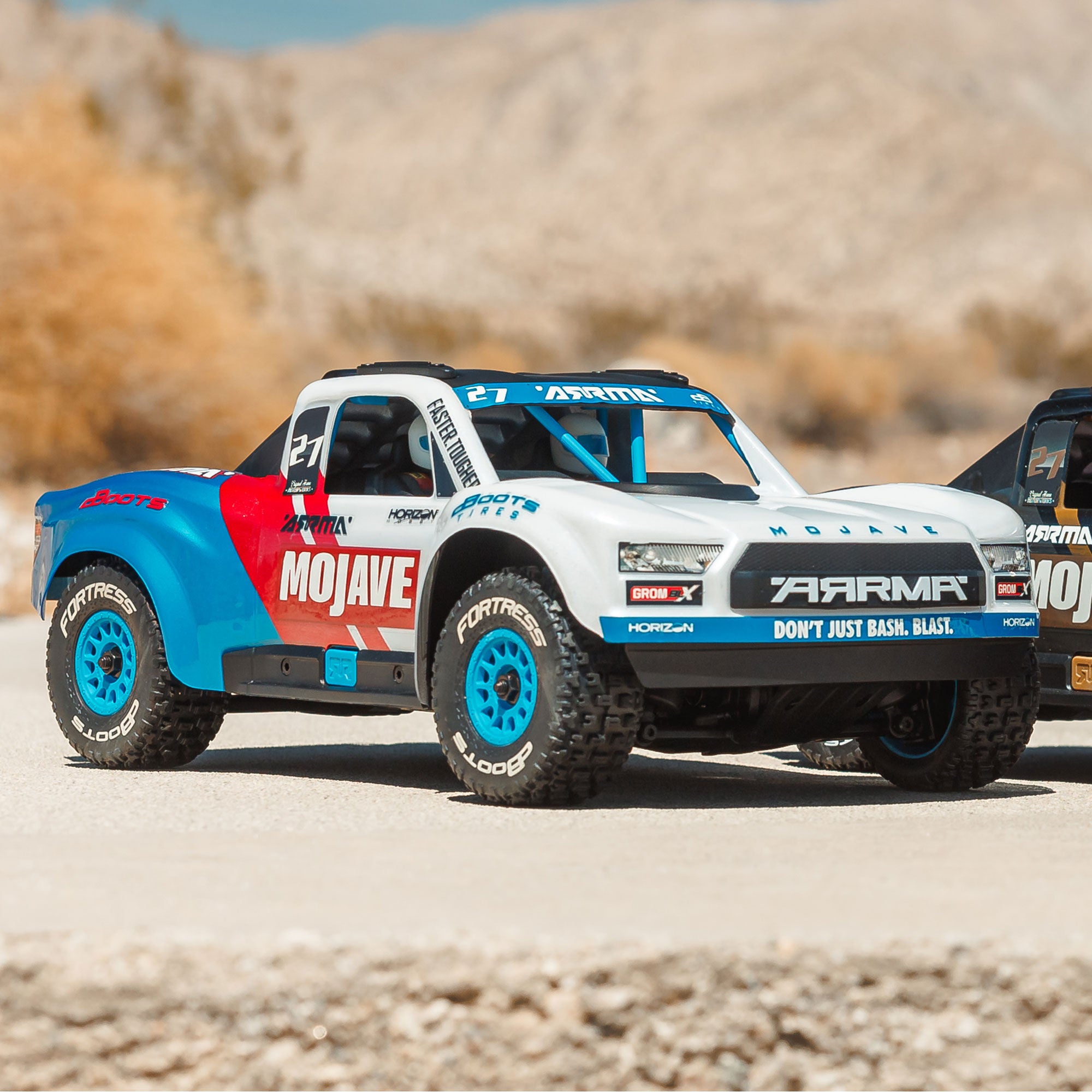 1/16 MOJAVE GROM 223S DSC 4X4 RTR Brushless Desert Truck, White (Battery & Charger Included) (Copy)