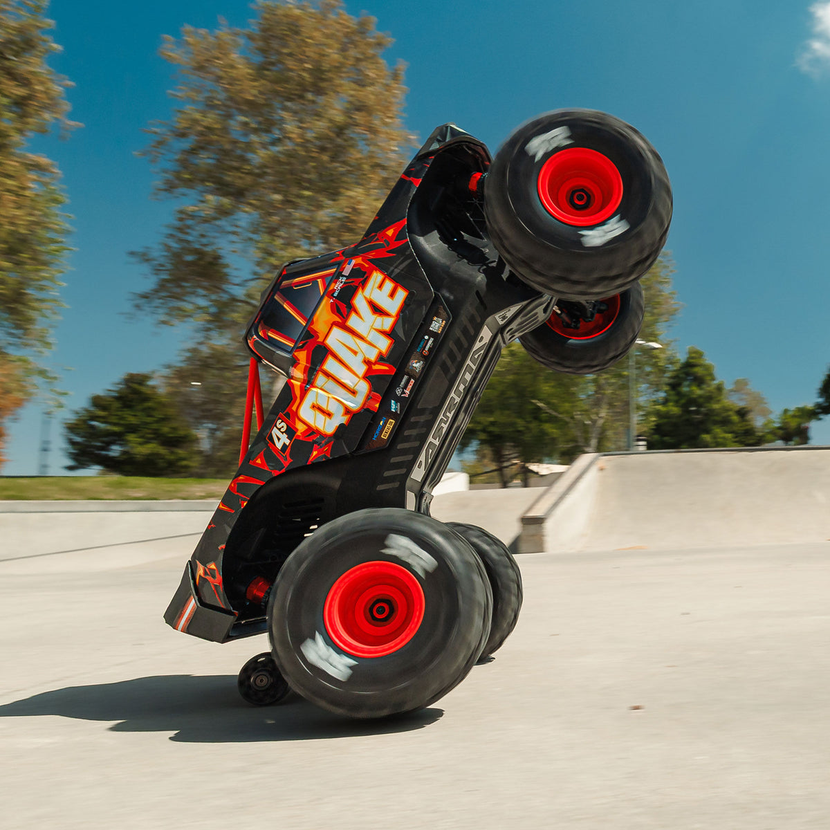 PREORDER 11/4/2026 ARRMA QUAKE 4S DSC 1/8 4X4 Brushless RTR ARA4437T1 T2 Black Red White Blue