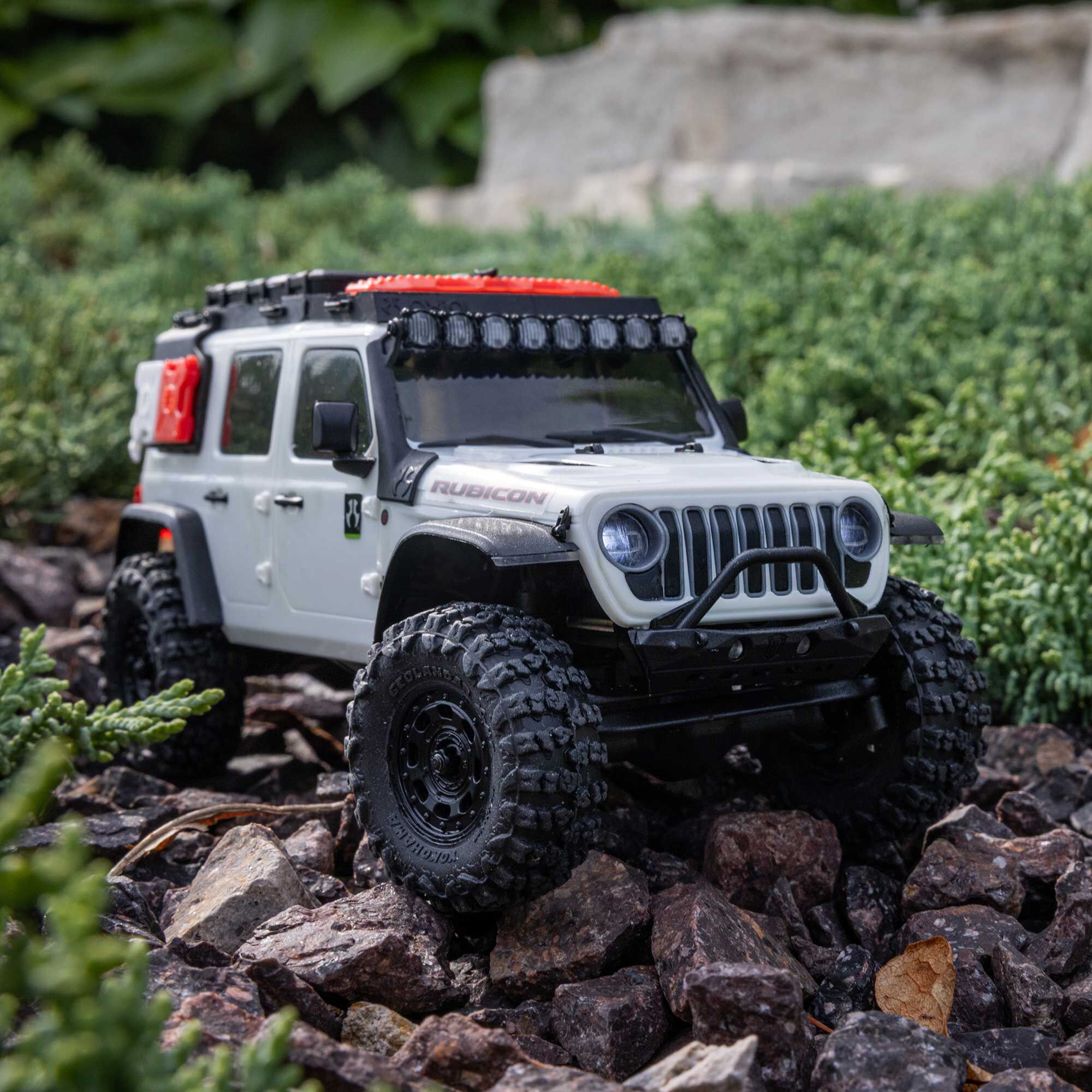 1/30 SCX30 Jeep Wrangler JLU 4X4 RTR Brushed Rock Crawler (Battery & Charger Included), AXI-2261