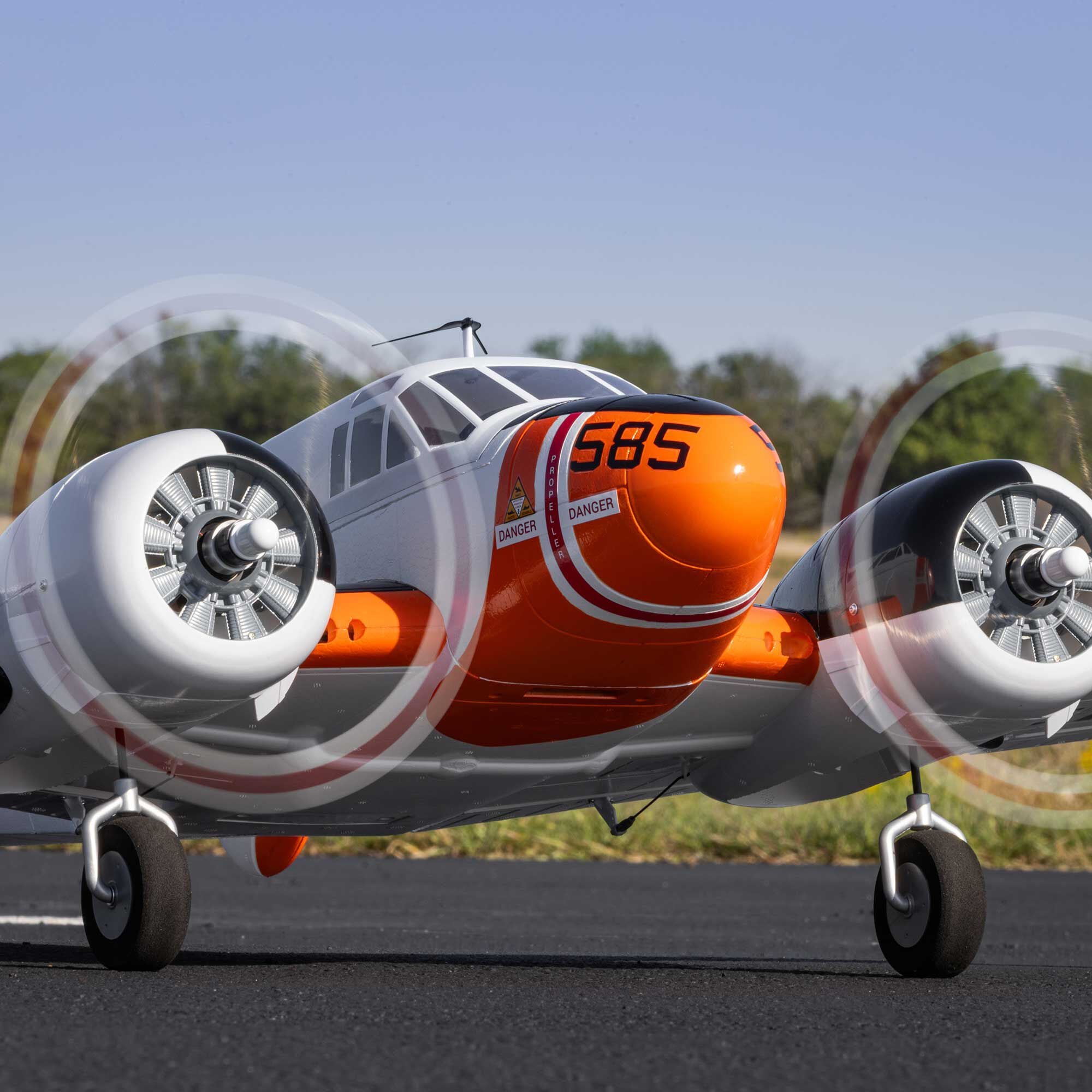PREORDER Beechcraft D18/RC-45J 1.5m
