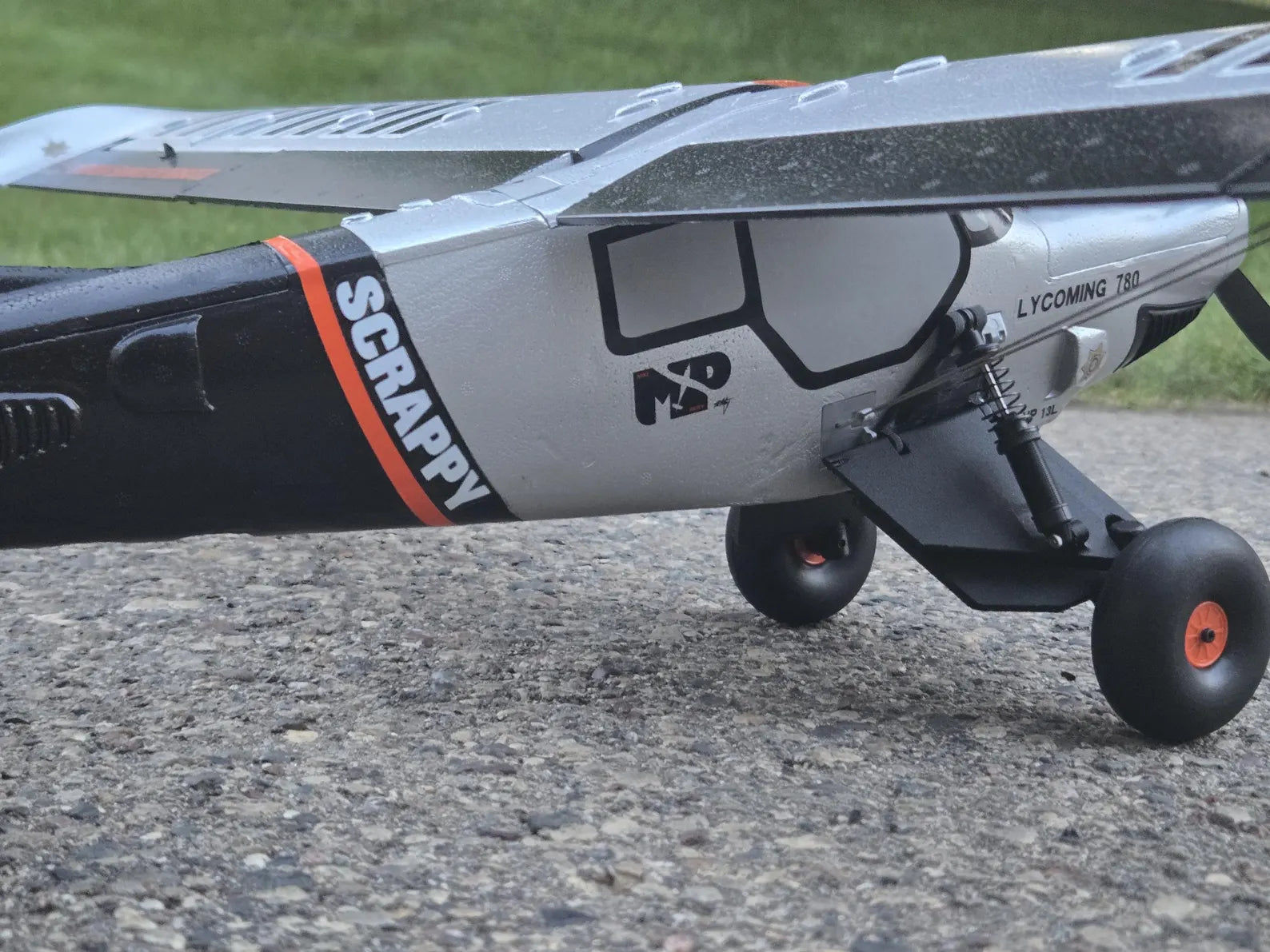 Custom 3D Printed Realistic Upgrade Landing Gear for E-Flite Micro Scrappy